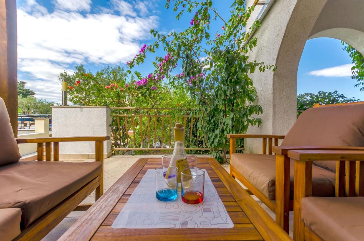 Apartment Piveta Trogir Exterior photo