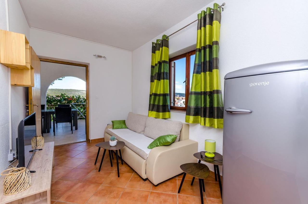 Apartment Piveta Trogir Exterior photo