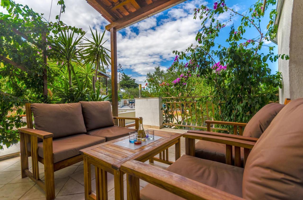 Apartment Piveta Trogir Exterior photo